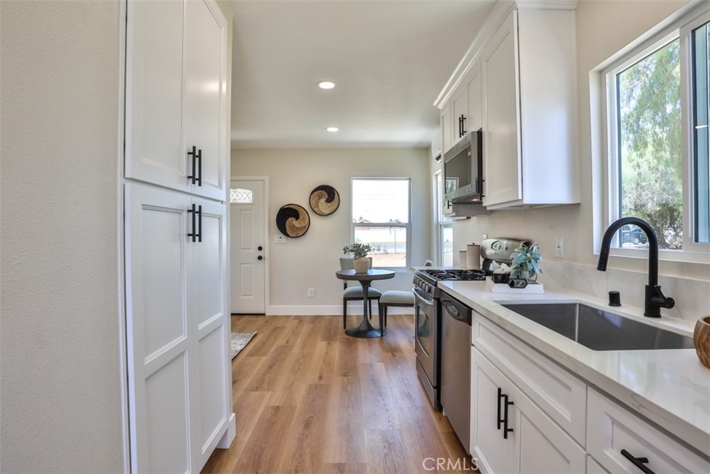 20975 Oleander Avenue