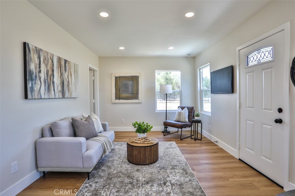 20975 Oleander Avenue