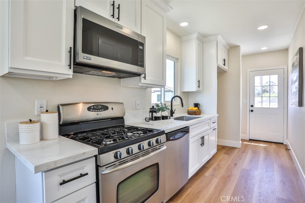 20975 Oleander Avenue