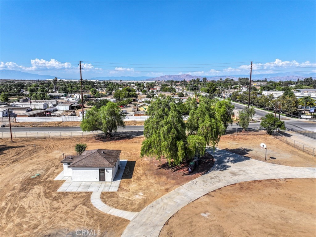 20975 Oleander Avenue