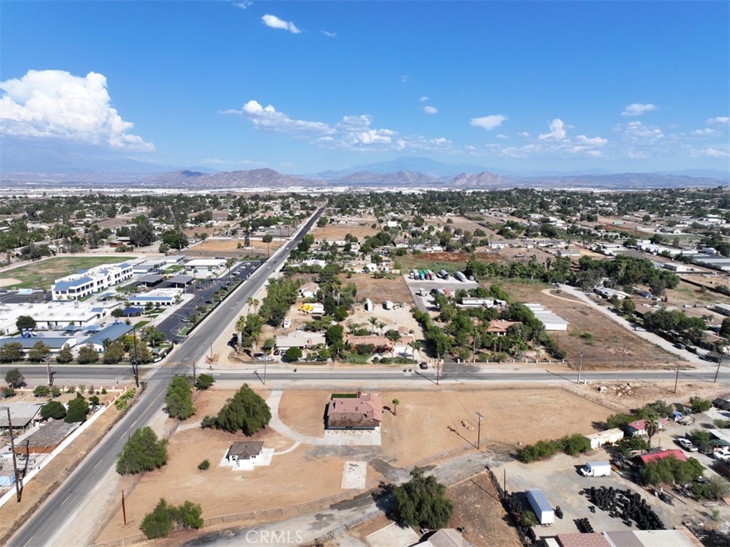 20975 Oleander Avenue