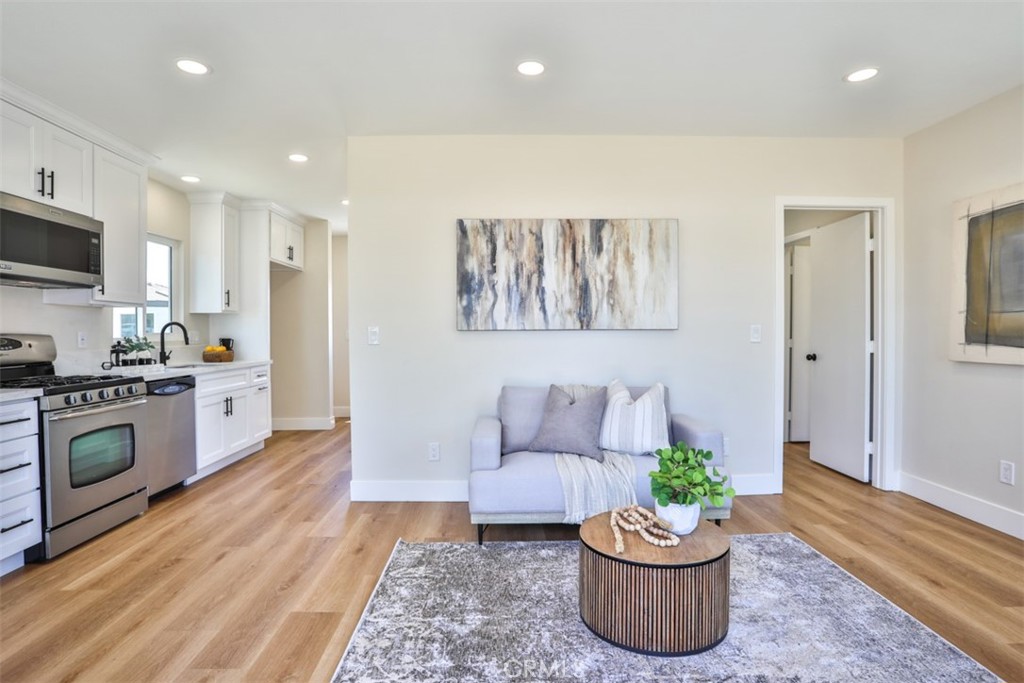 20975 Oleander Avenue