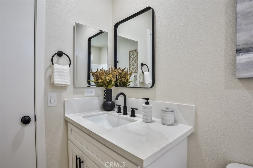 20975 Oleander Avenue