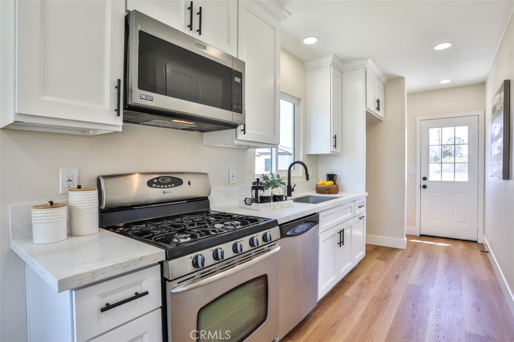 20975 Oleander Avenue