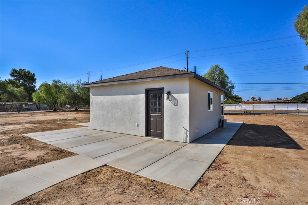 20975 Oleander Avenue