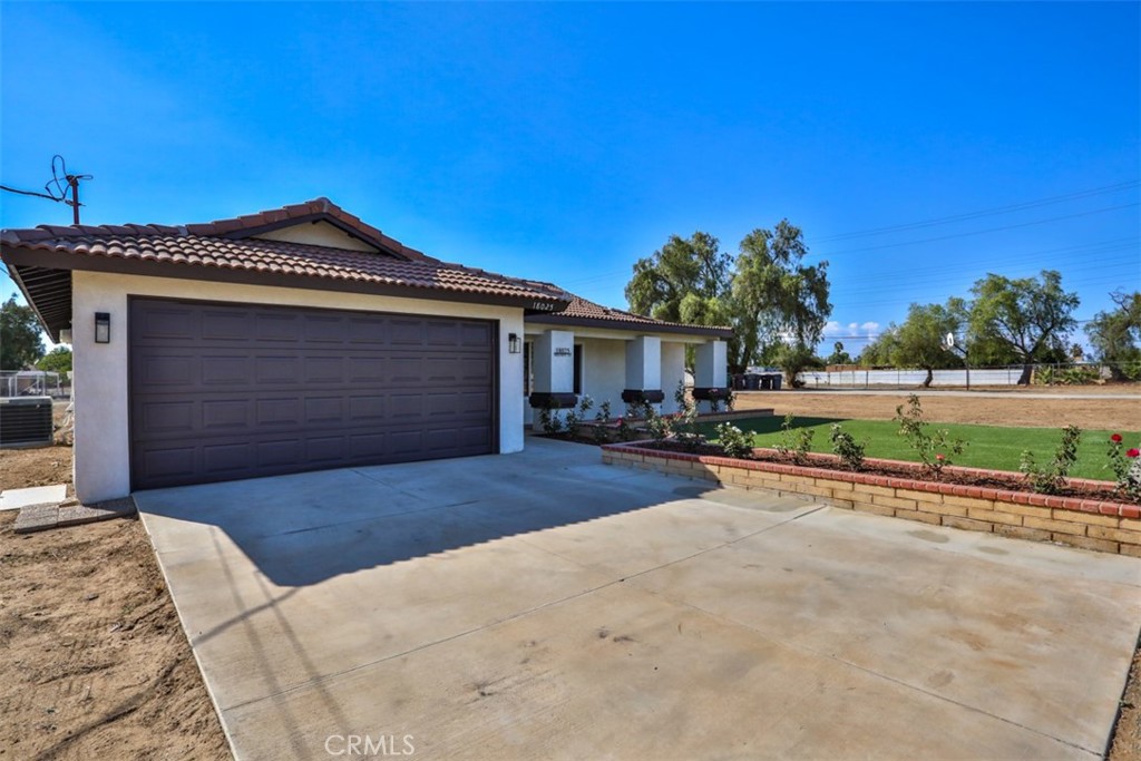 20975 Oleander Avenue