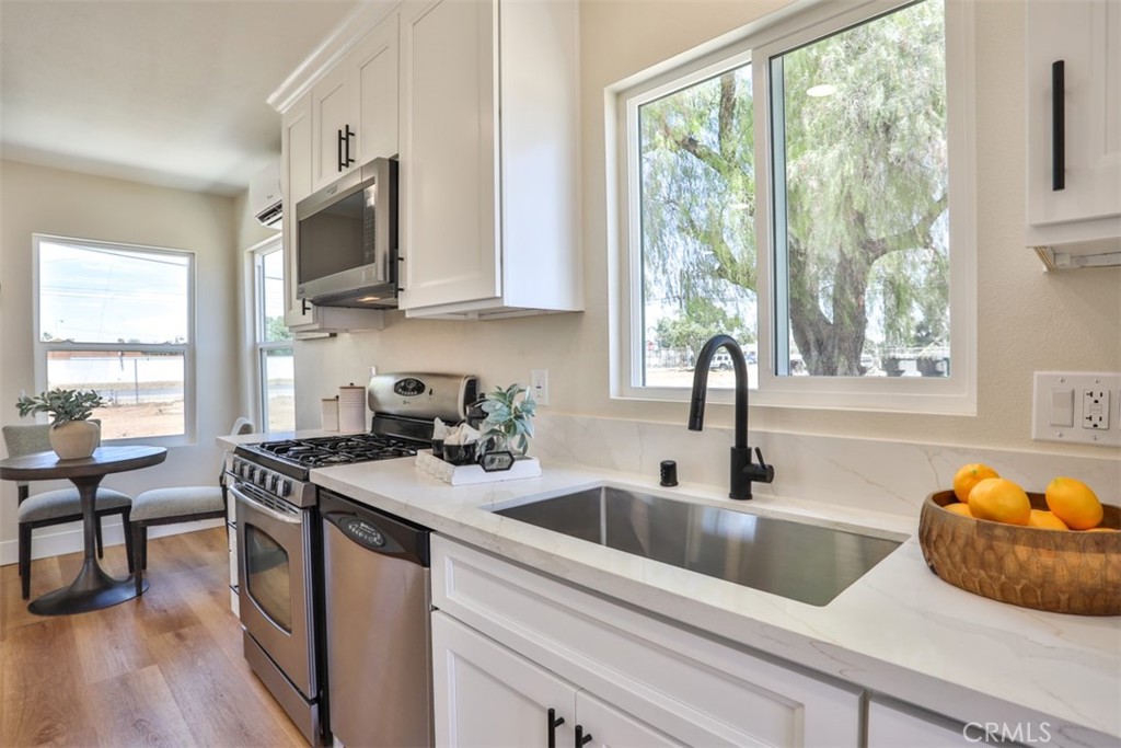 20975 Oleander Avenue