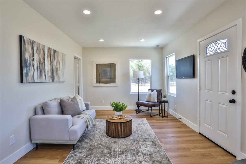 20975 Oleander Avenue