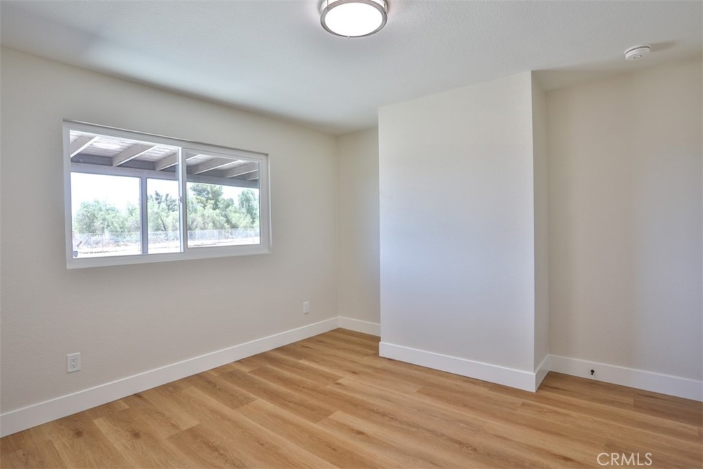 20975 Oleander Avenue