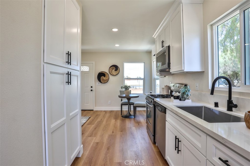 20975 Oleander Avenue