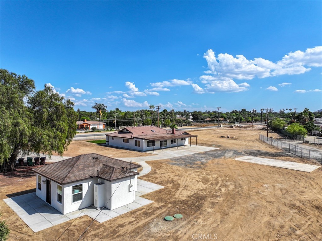 20975 Oleander Avenue