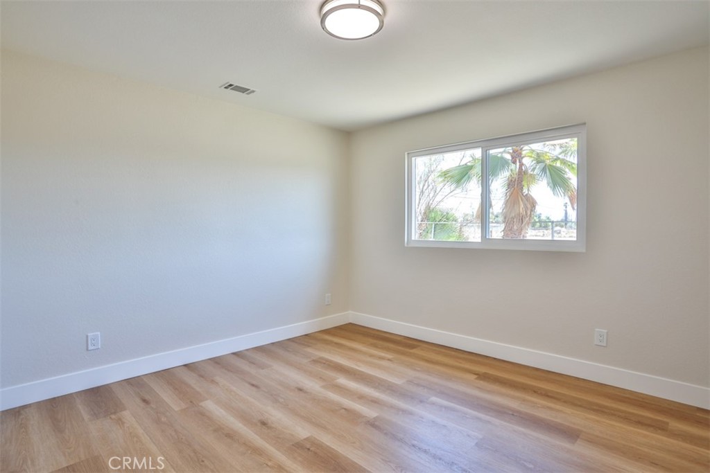 20975 Oleander Avenue