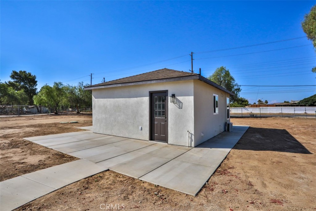 20975 Oleander Avenue