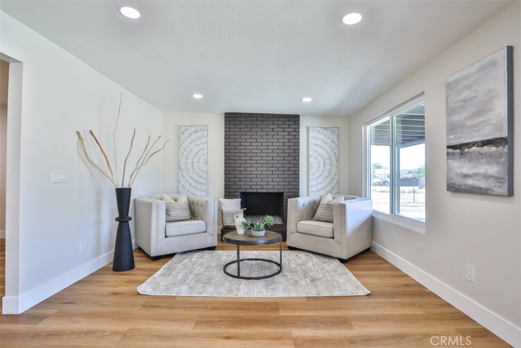 20975 Oleander Avenue