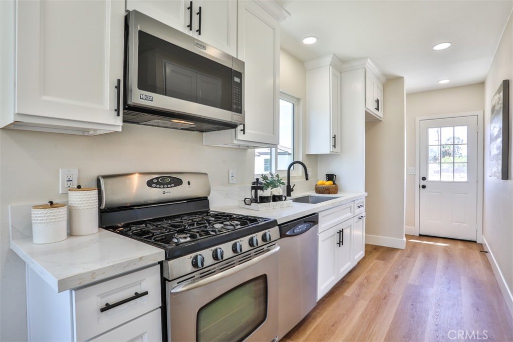 20975 Oleander Avenue