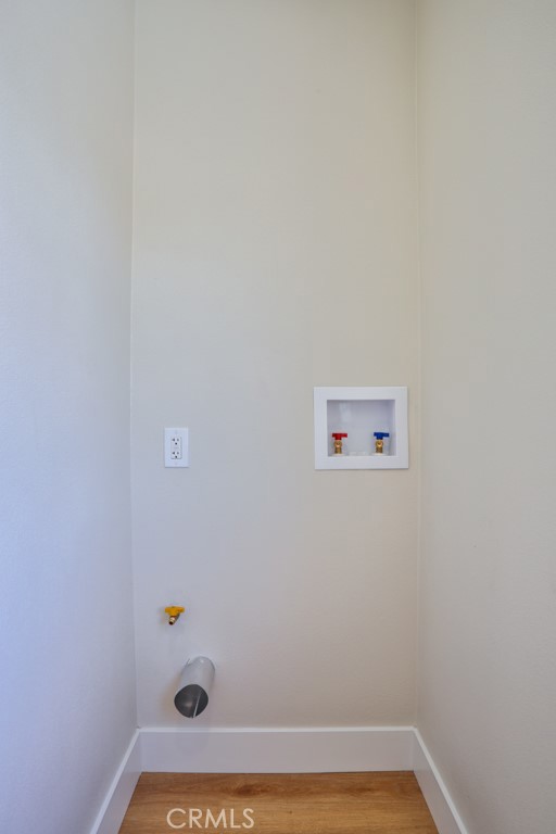 20975 Oleander Avenue