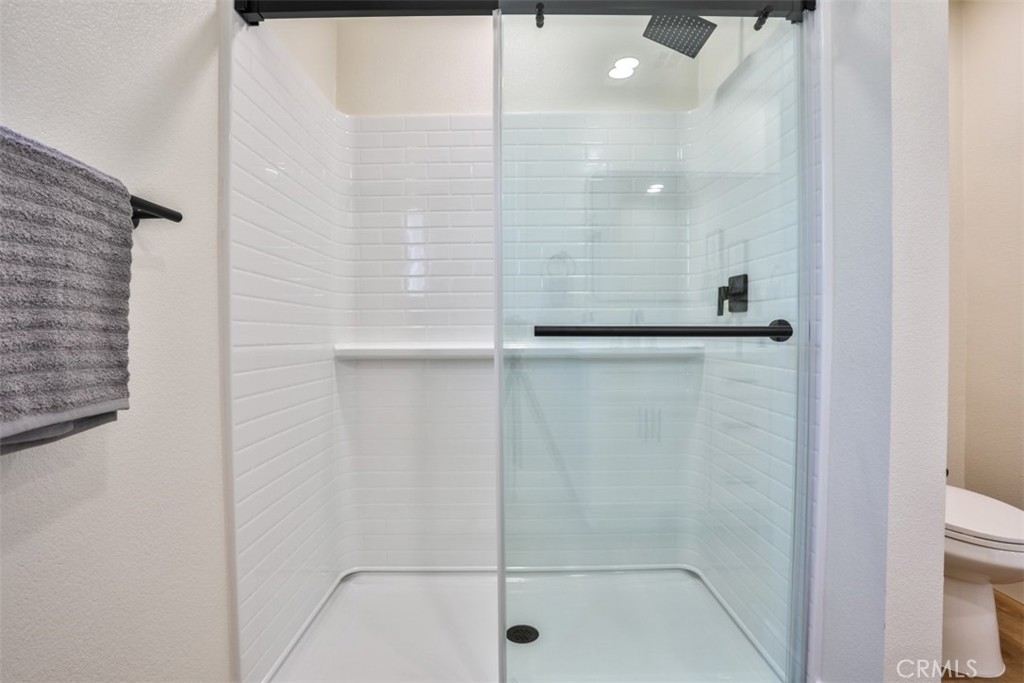 20975 Oleander Avenue