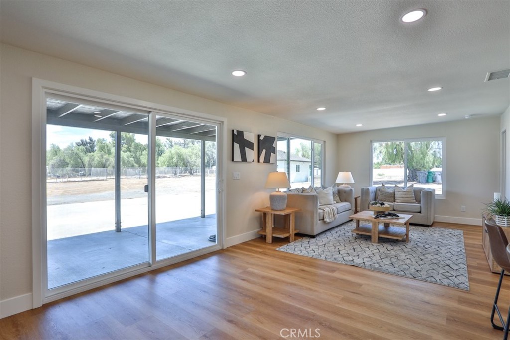 20975 Oleander Avenue