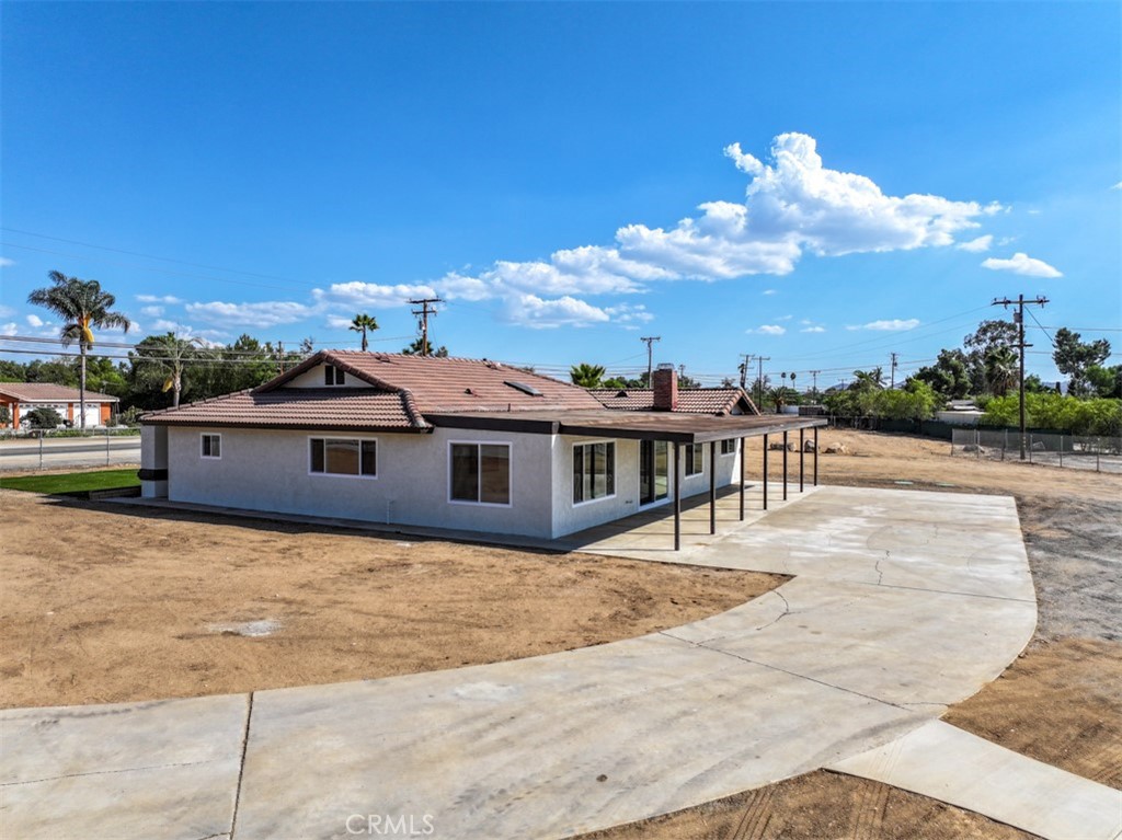 20975 Oleander Avenue