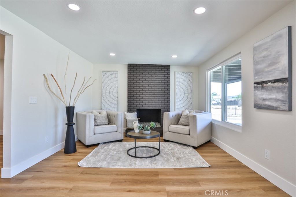 20975 Oleander Avenue