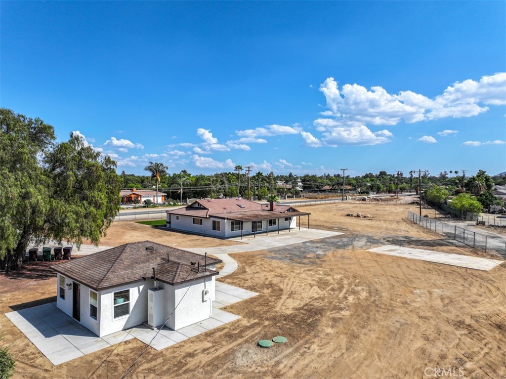 20975 Oleander Avenue