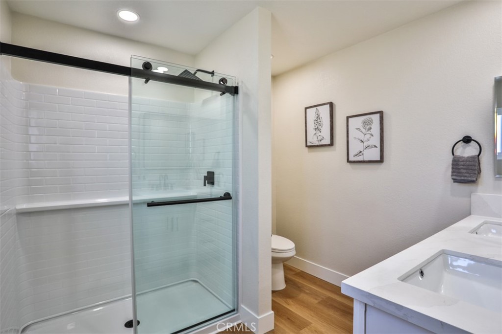 20975 Oleander Avenue