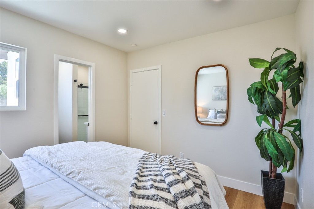 20975 Oleander Avenue