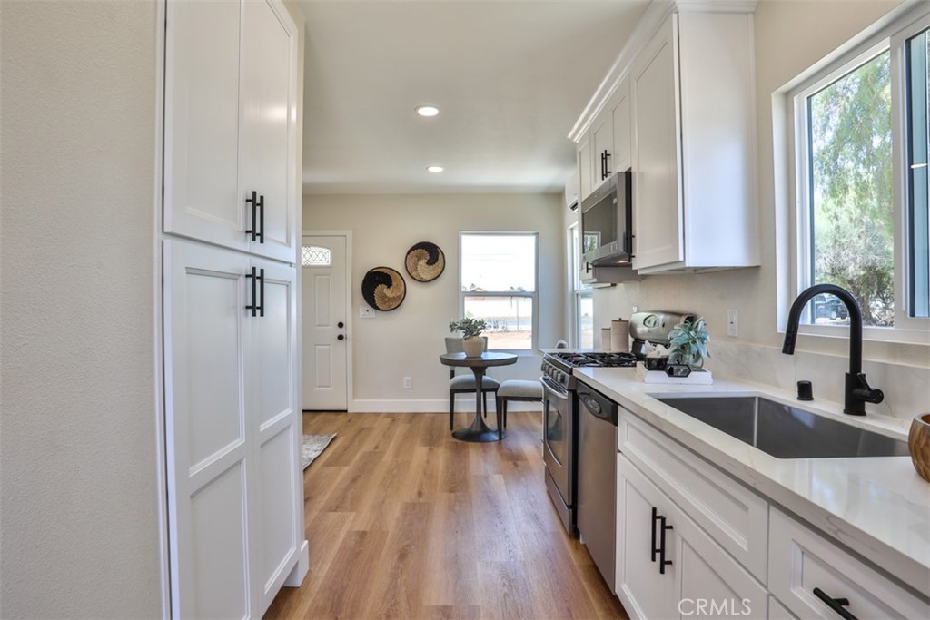 20975 Oleander Avenue