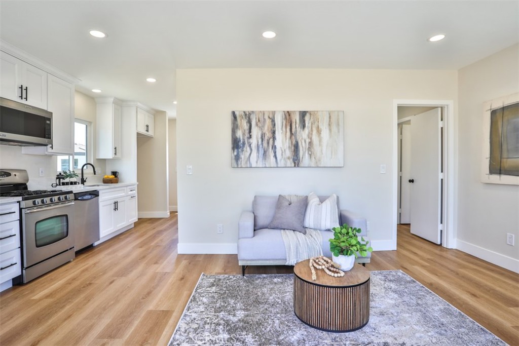 20975 Oleander Avenue