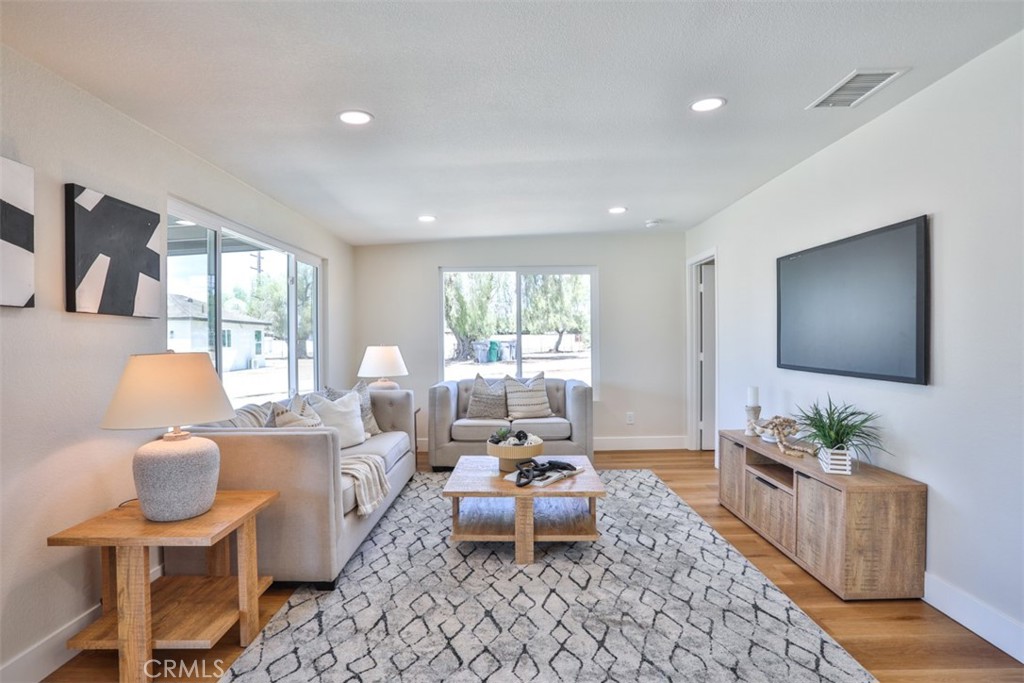 20975 Oleander Avenue