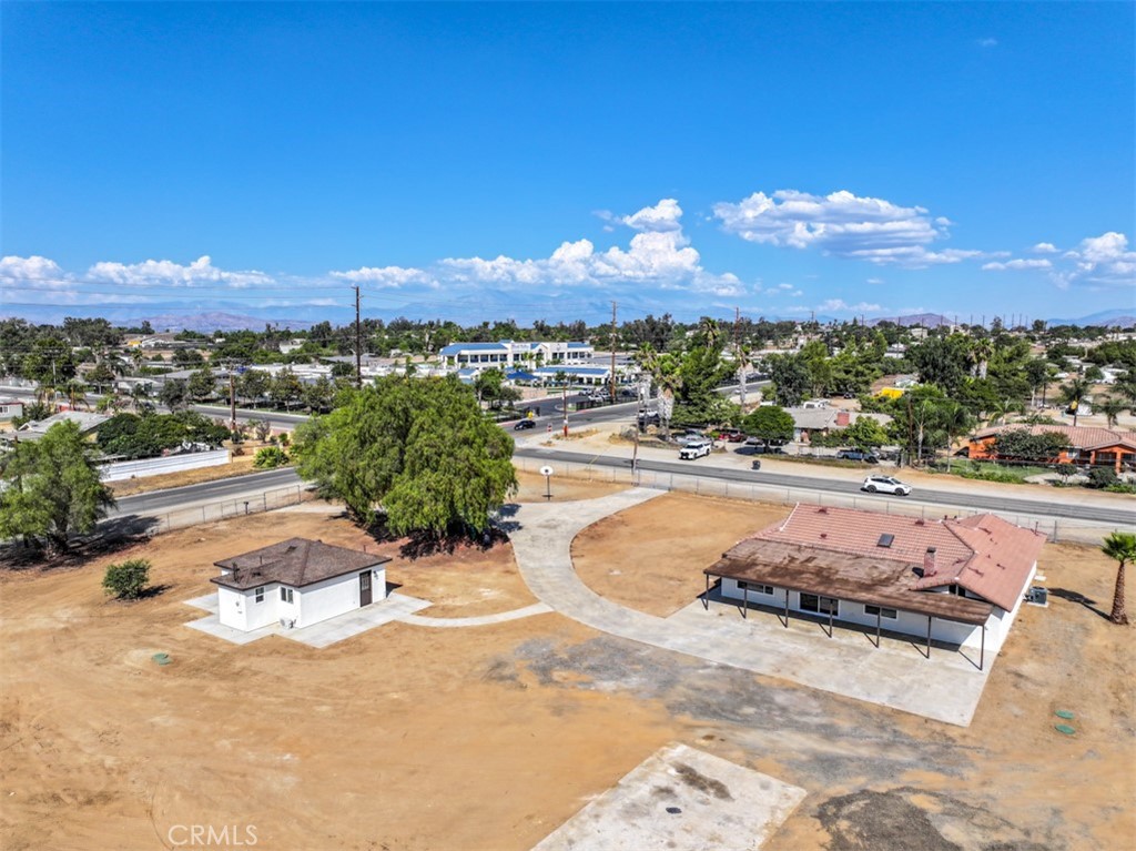 20975 Oleander Avenue