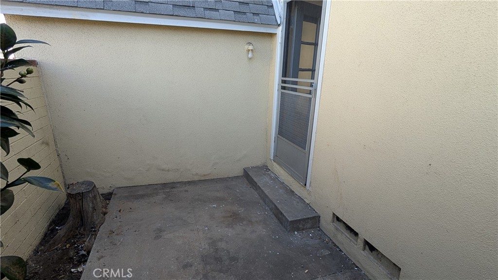 1601 N Flower Street