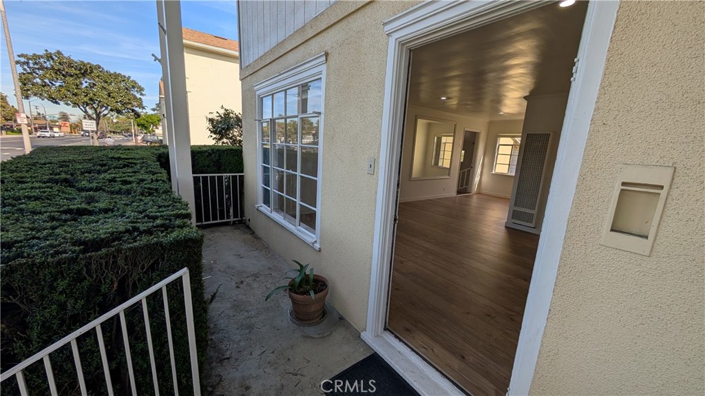 1601 N Flower Street