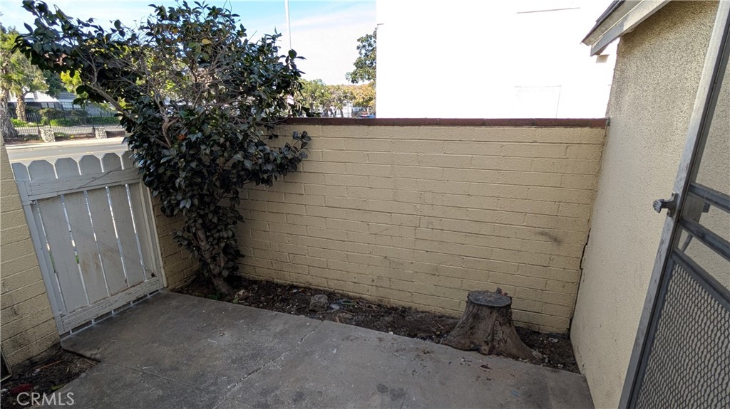 1601 N Flower Street