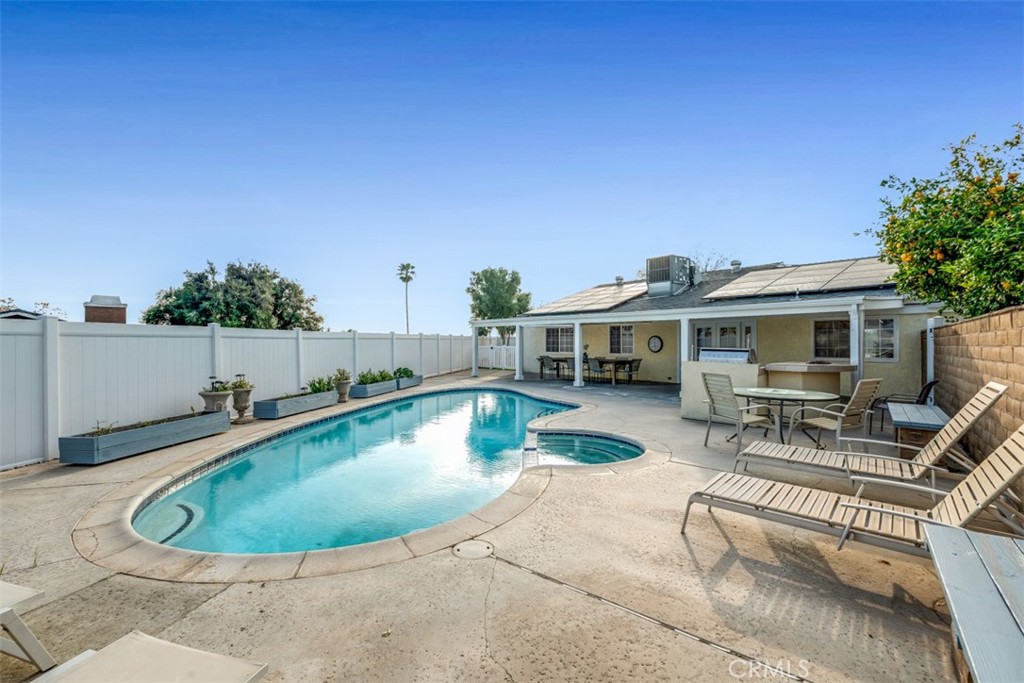 7025 Vista Del Verde