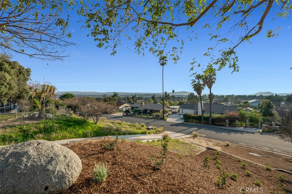 7025 Vista Del Verde