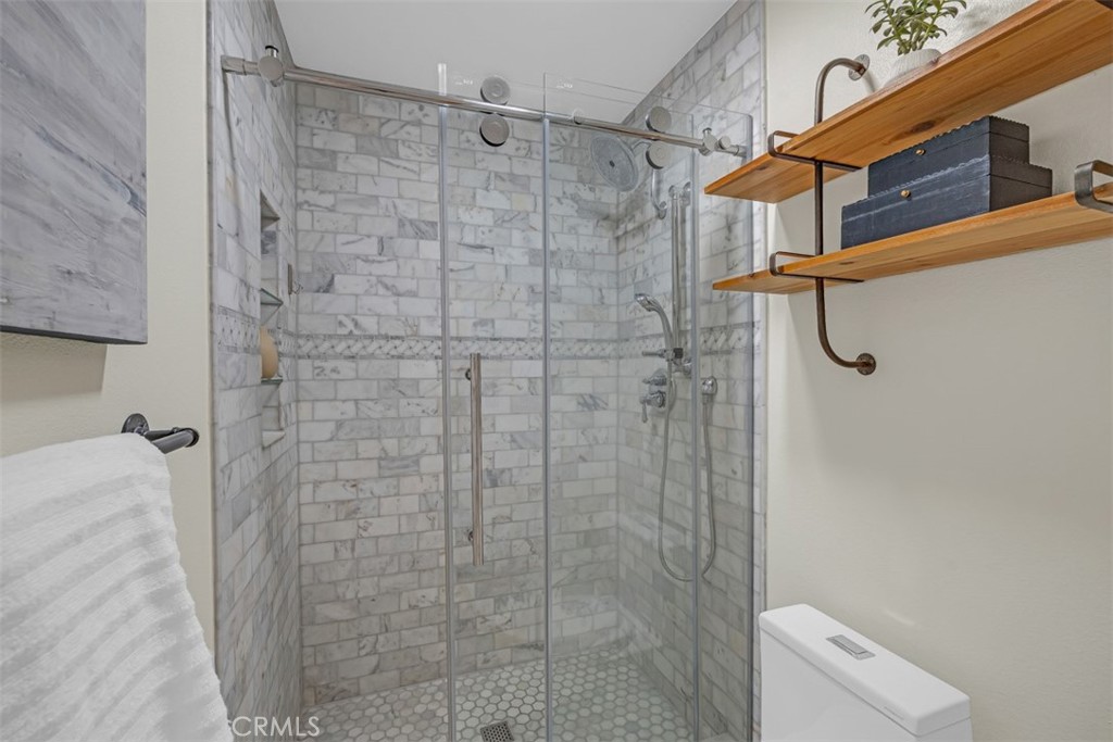 7025 Vista Del Verde