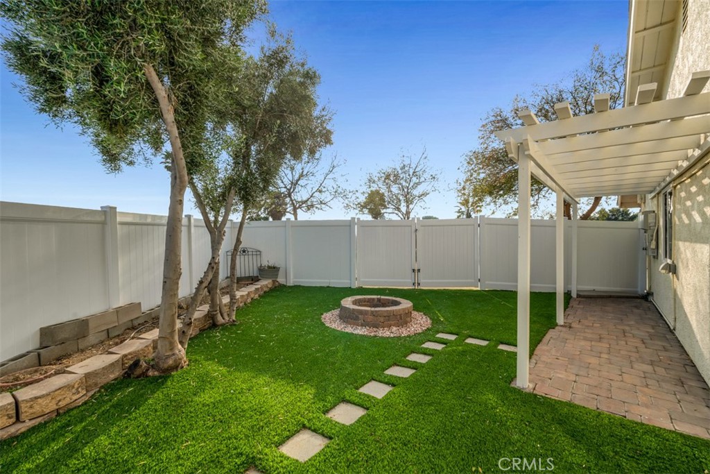 7025 Vista Del Verde