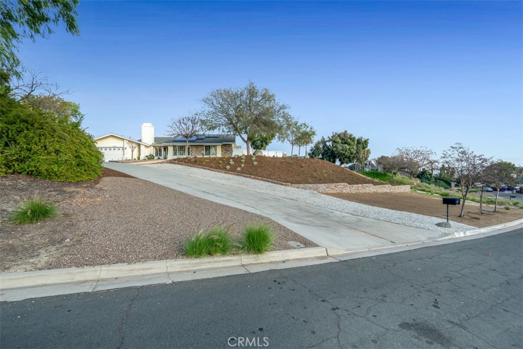 7025 Vista Del Verde