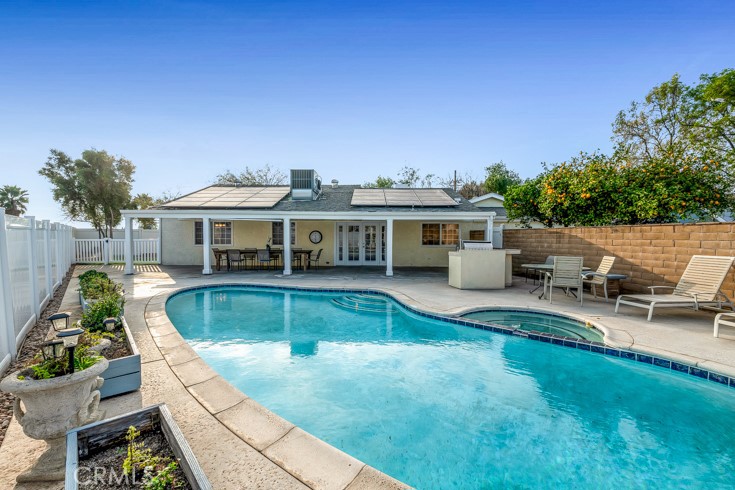 7025 Vista Del Verde