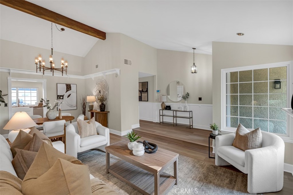 7025 Vista Del Verde