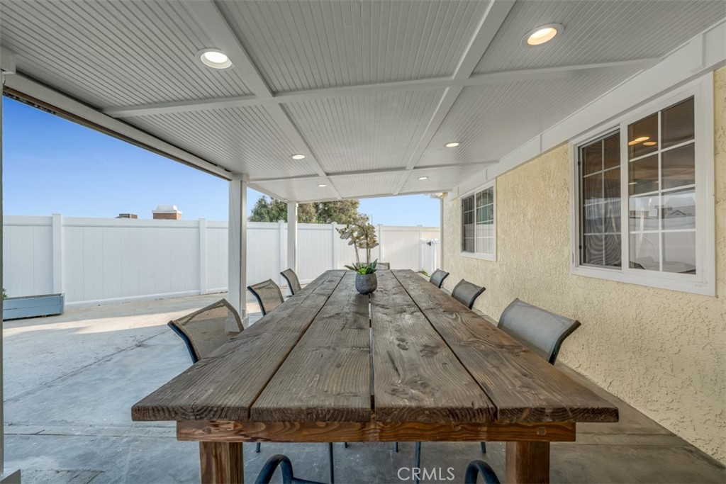 7025 Vista Del Verde