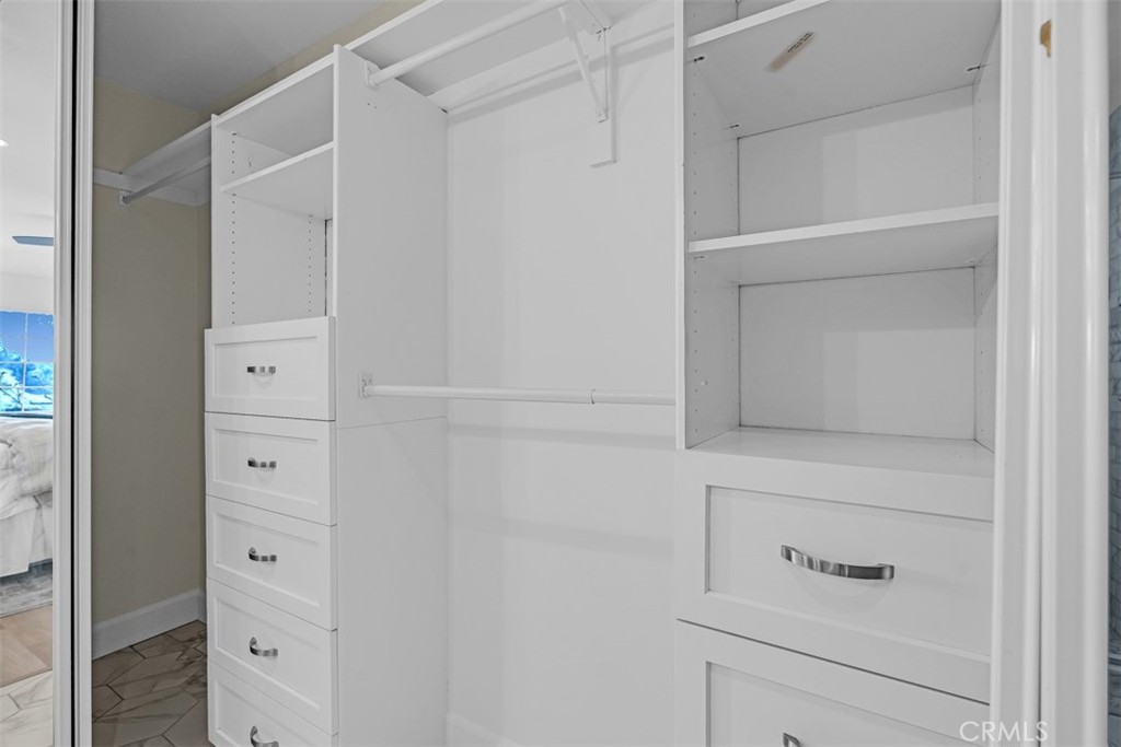 7025 Vista Del Verde