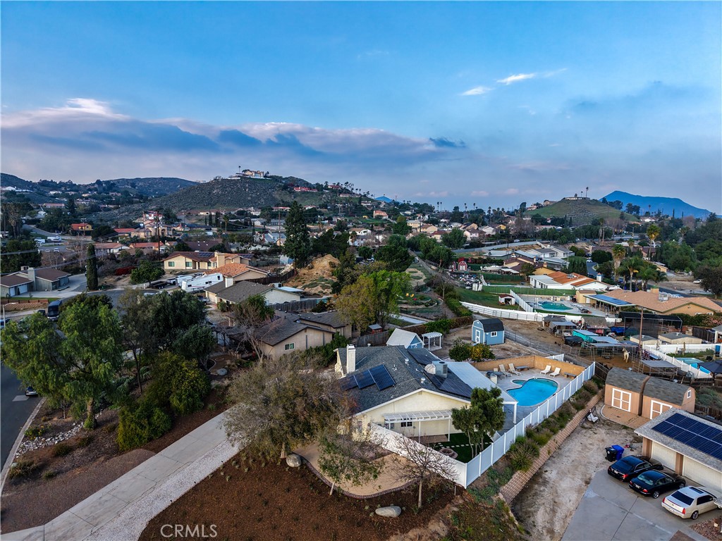 7025 Vista Del Verde