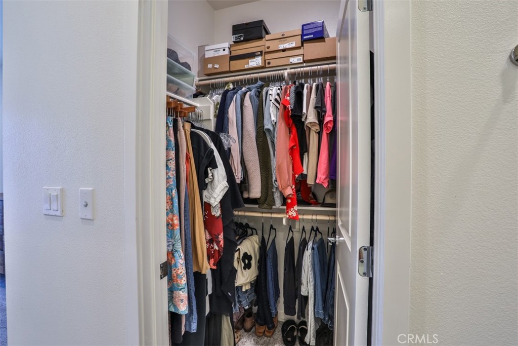 608 White Oaks