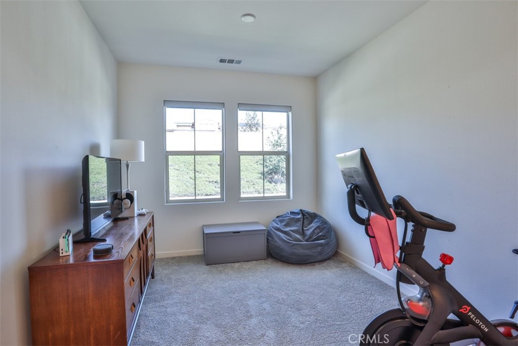 608 White Oaks