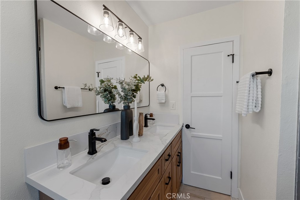 130 -132 S Lime Street