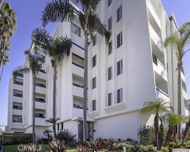 200 S Catalina Avenue Unit: 202