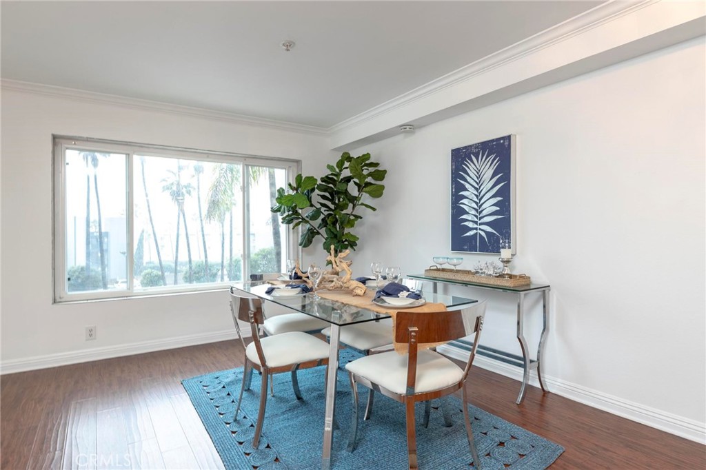 200 S Catalina Avenue Unit: 202