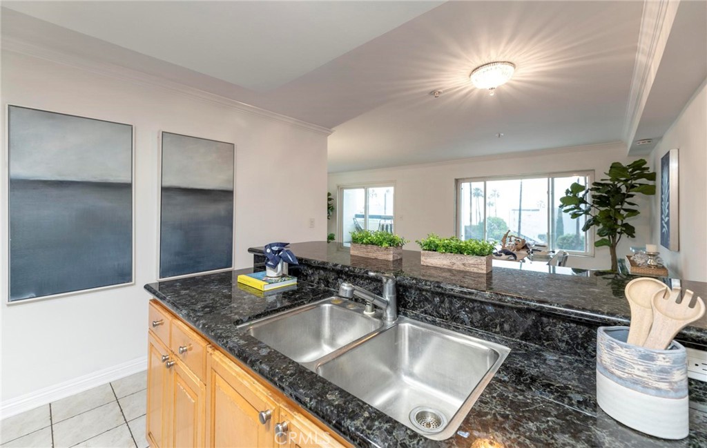 200 S Catalina Avenue Unit: 202